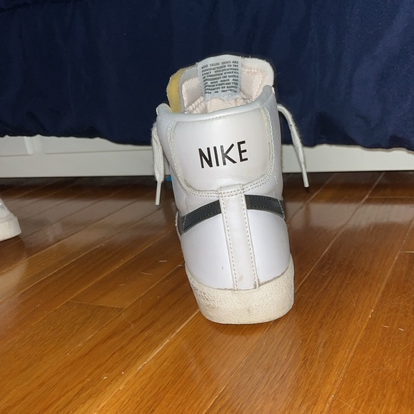 nike blazers - Picture 2 of 2